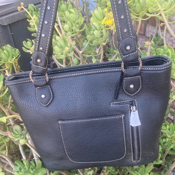 🤑💸 SOLD Trinity Ranch by Montana West, Floral tooled design on genuine leather. - Picture 2 of 6